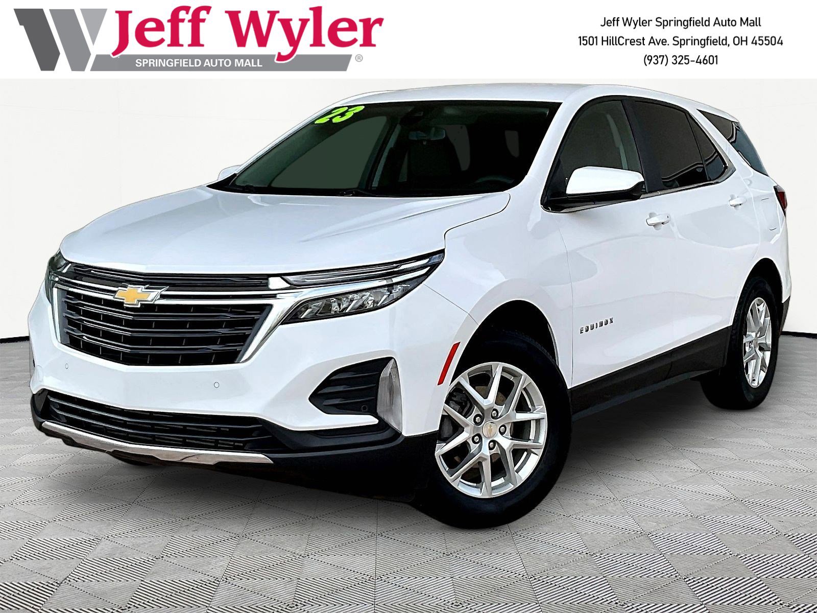Used 2023 Chevrolet Equinox LT FWD image 1