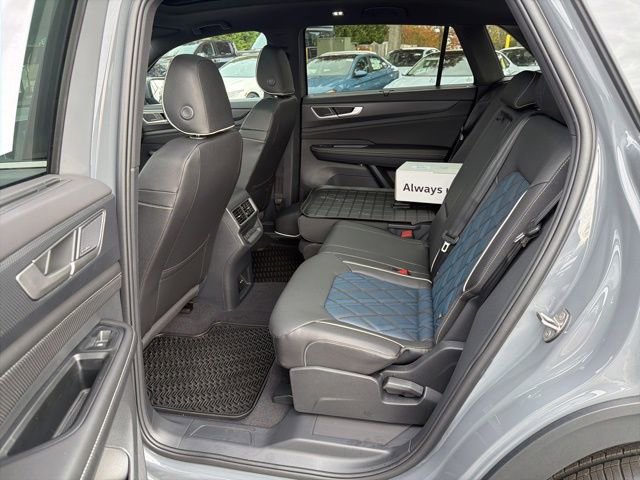 New 2026 Volkswagen Atlas Cross Sport SEL Premium R-Line image 20