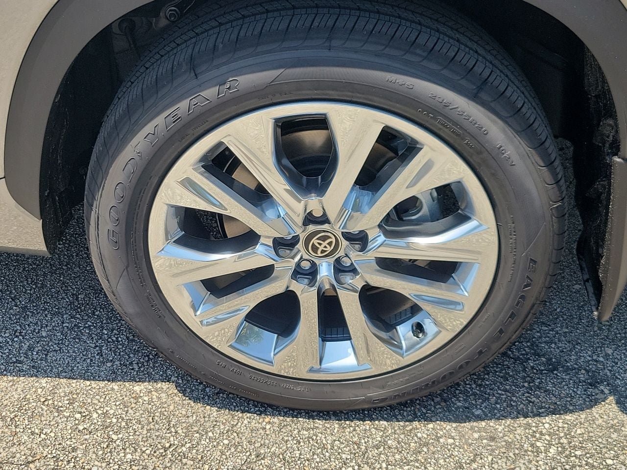 New 2026 Toyota Highlander Limited AWD/4WD image 5