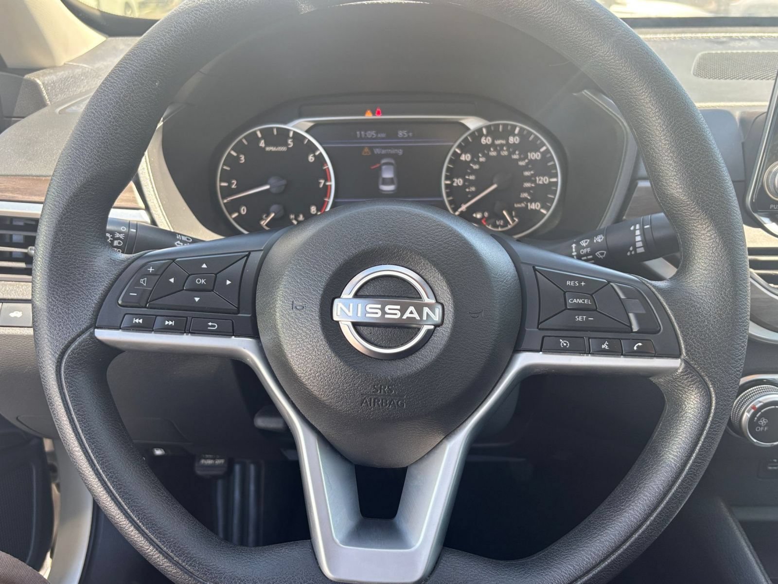 Used 2025 Nissan Altima 2.5 SV FWD image 25