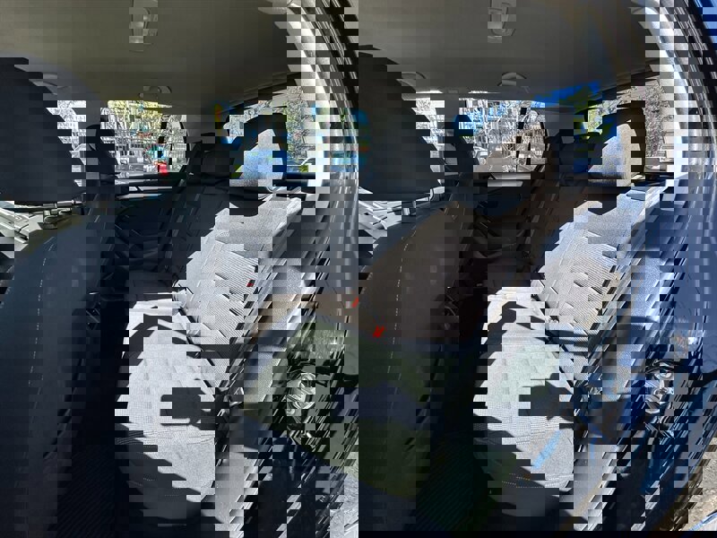 Used 2013 Volkswagen Golf 4-Door image 22