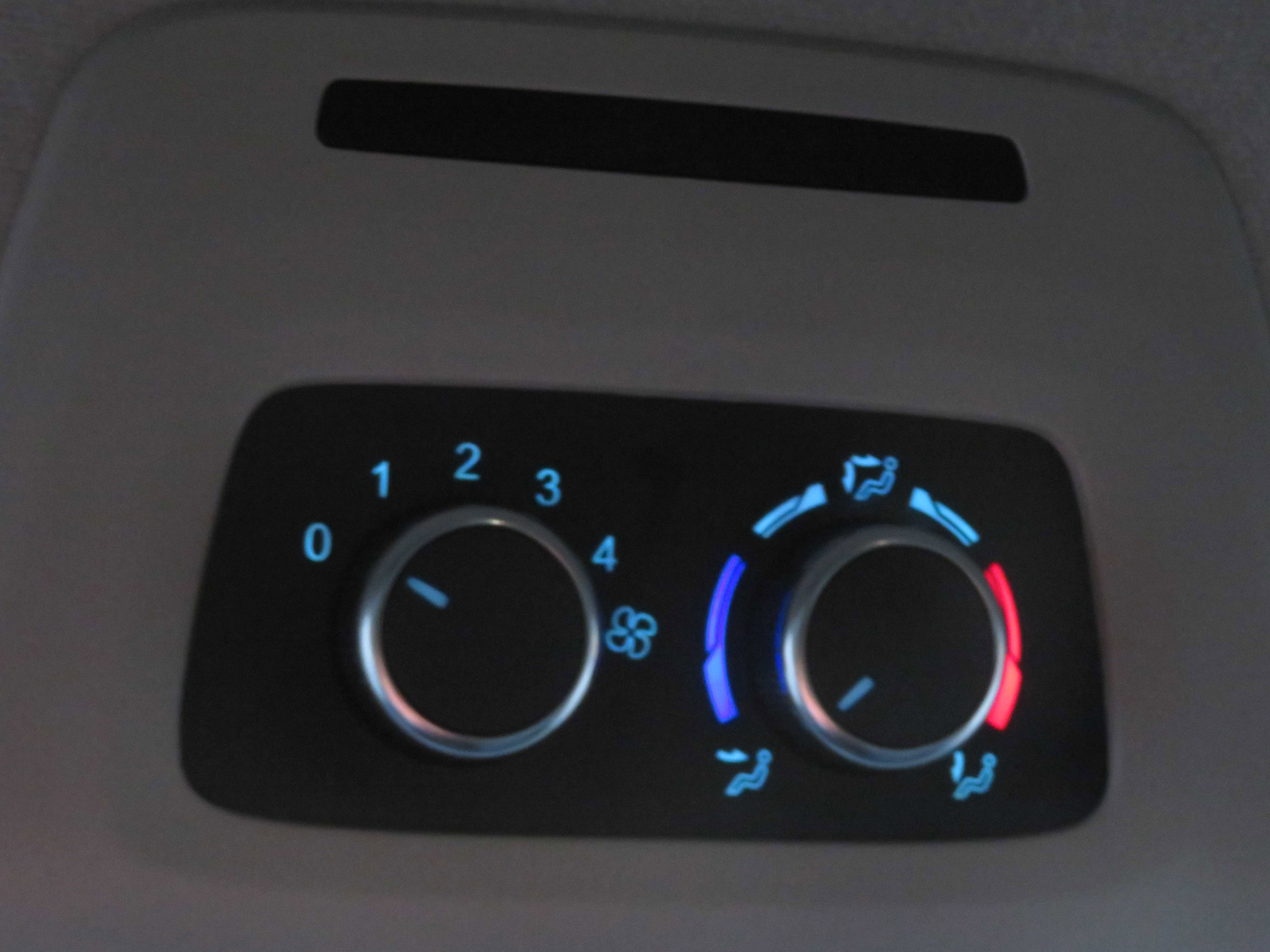 Used 2024 Ford Transit 350 XLT image 49