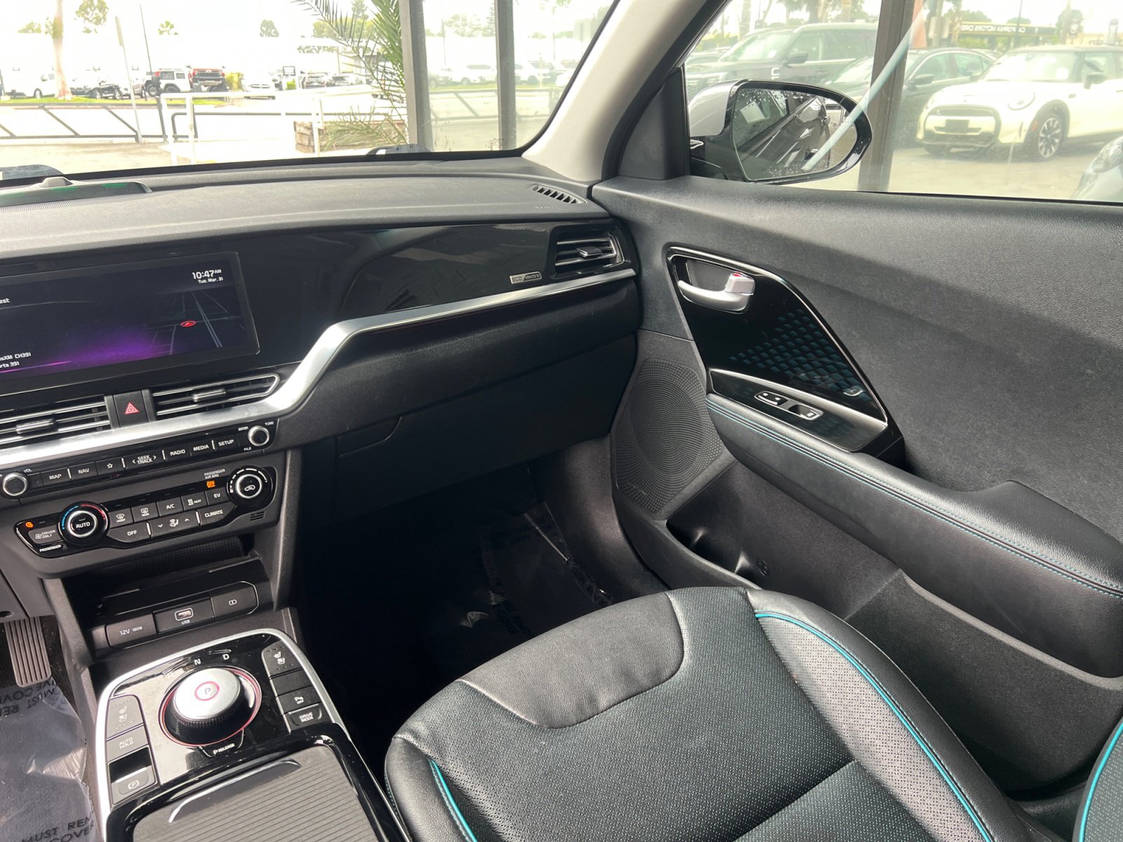 Used 2022 Kia Niro EX Premium image 18