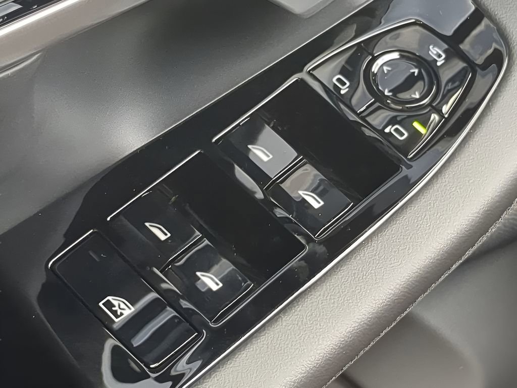 Certified 2026 BMW 530i 530i w/ M Sport Package image 23