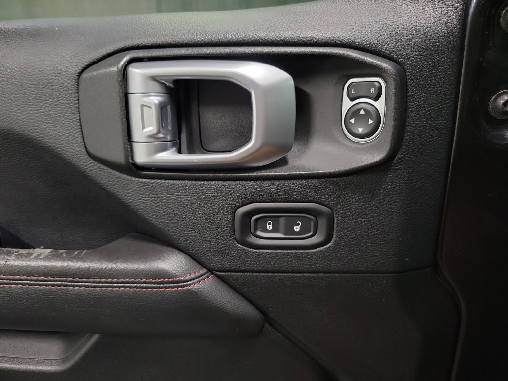 Used 2019 Jeep Wrangler Unlimited Rubicon AWD/4WD image 32