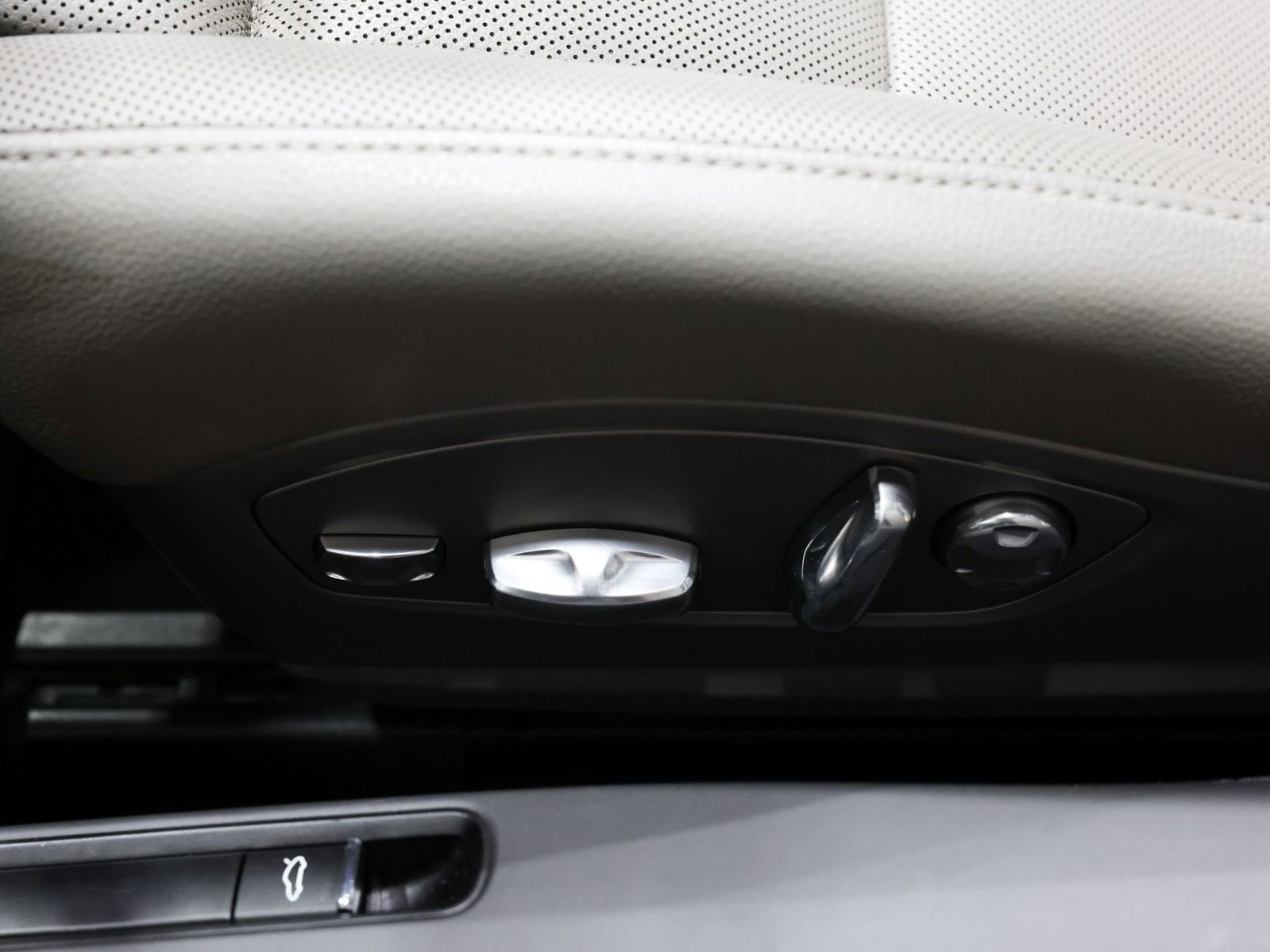 Used 2013 Porsche 911 Carrera image 27