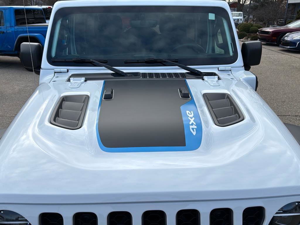 Used 2021 Jeep Wrangler Unlimited Rubicon w/ Steel Bumper Group AWD/4WD image 4