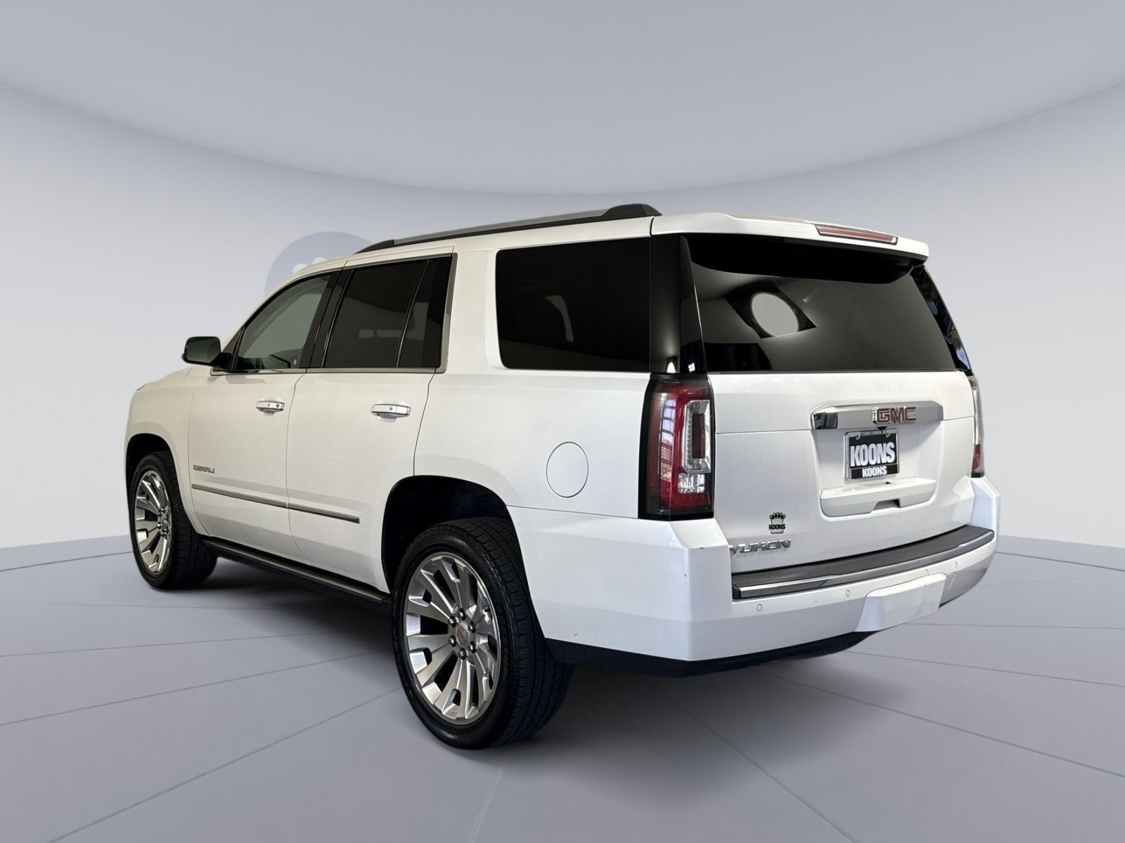 Used 2018 GMC Yukon Denali w/ Open Road Package AWD/4WD image 4