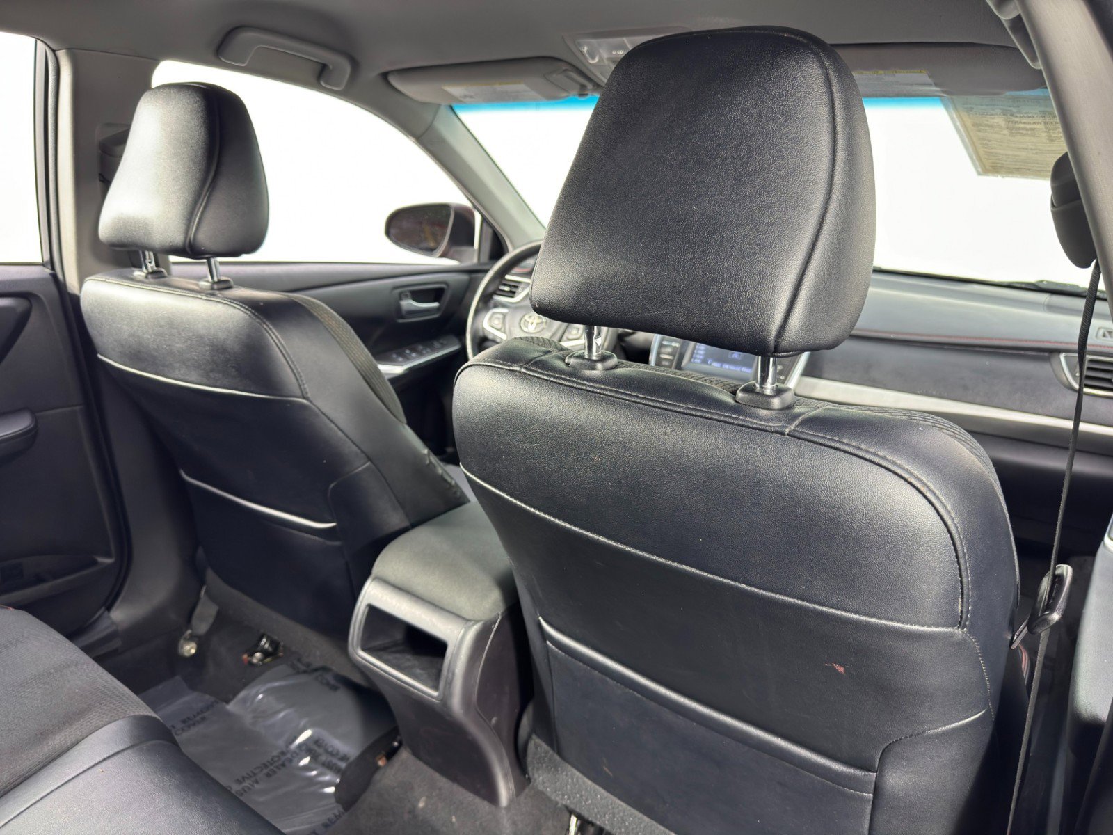 Used 2016 Toyota Camry SE image 28