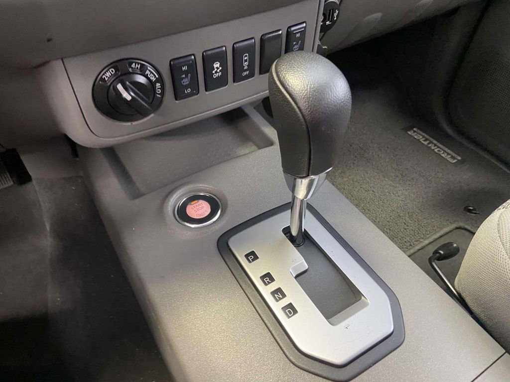 Used 2021 Nissan Frontier SV w/ Midnight Edition Floor Mats image 22