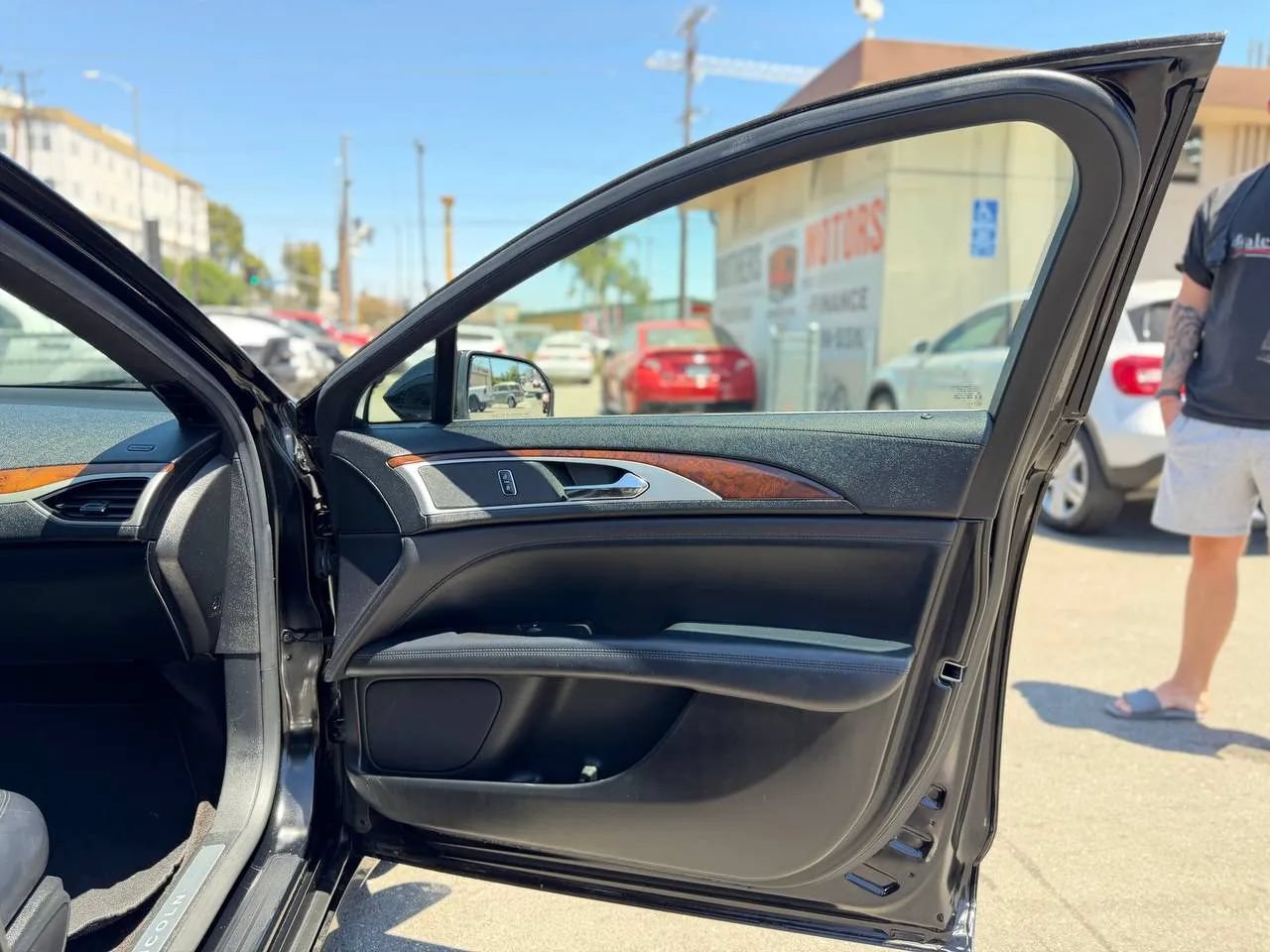 Used 2017 Lincoln MKZ Reserve FWD image 37