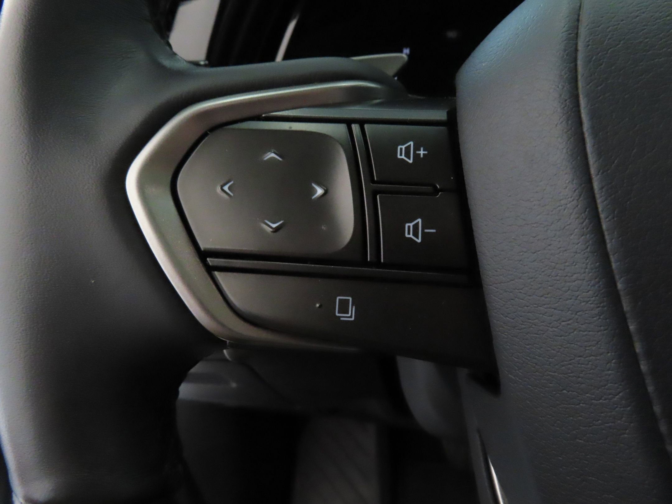 Used 2024 Lexus RX 350 Premium Plus w/ Convenience Package FWD image 12