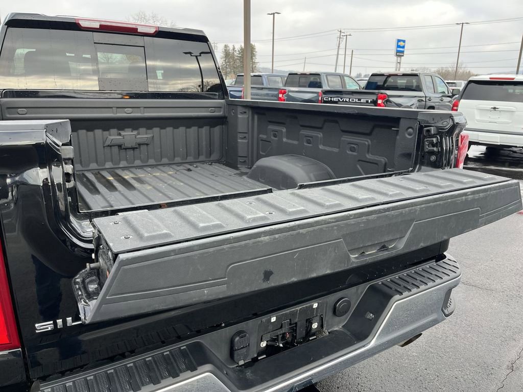 Certified 2023 Chevrolet Silverado 2500 LTZ w/ LTZ Convenience Package image 24