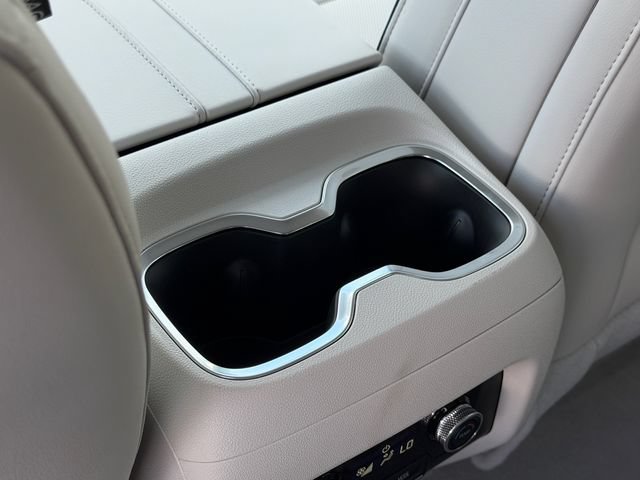 New 2026 Buick Enclave Avenir w/ Super Cruise Package FWD image 16