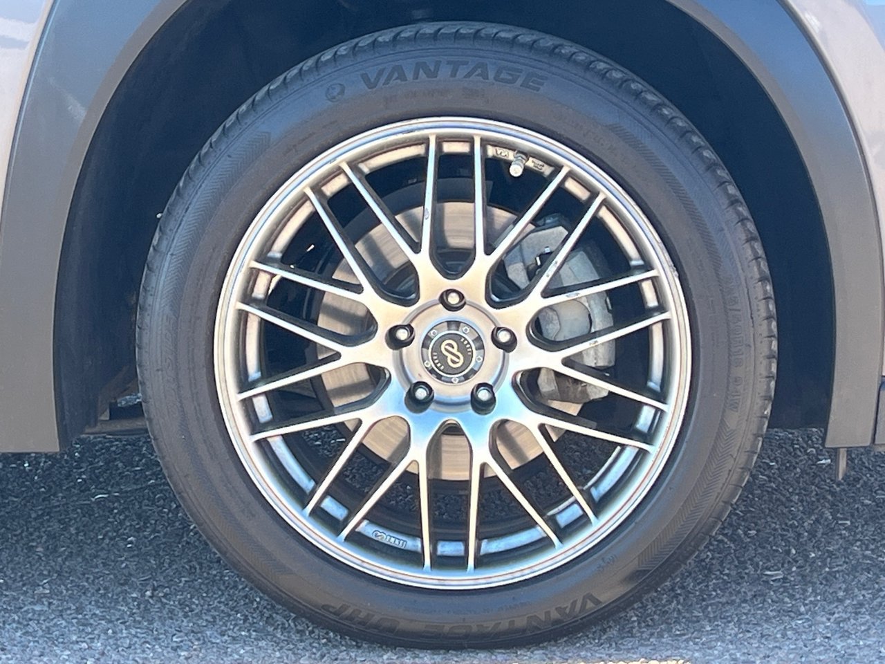 Used 2020 Lexus UX 200 w/ Premium Package FWD image 8