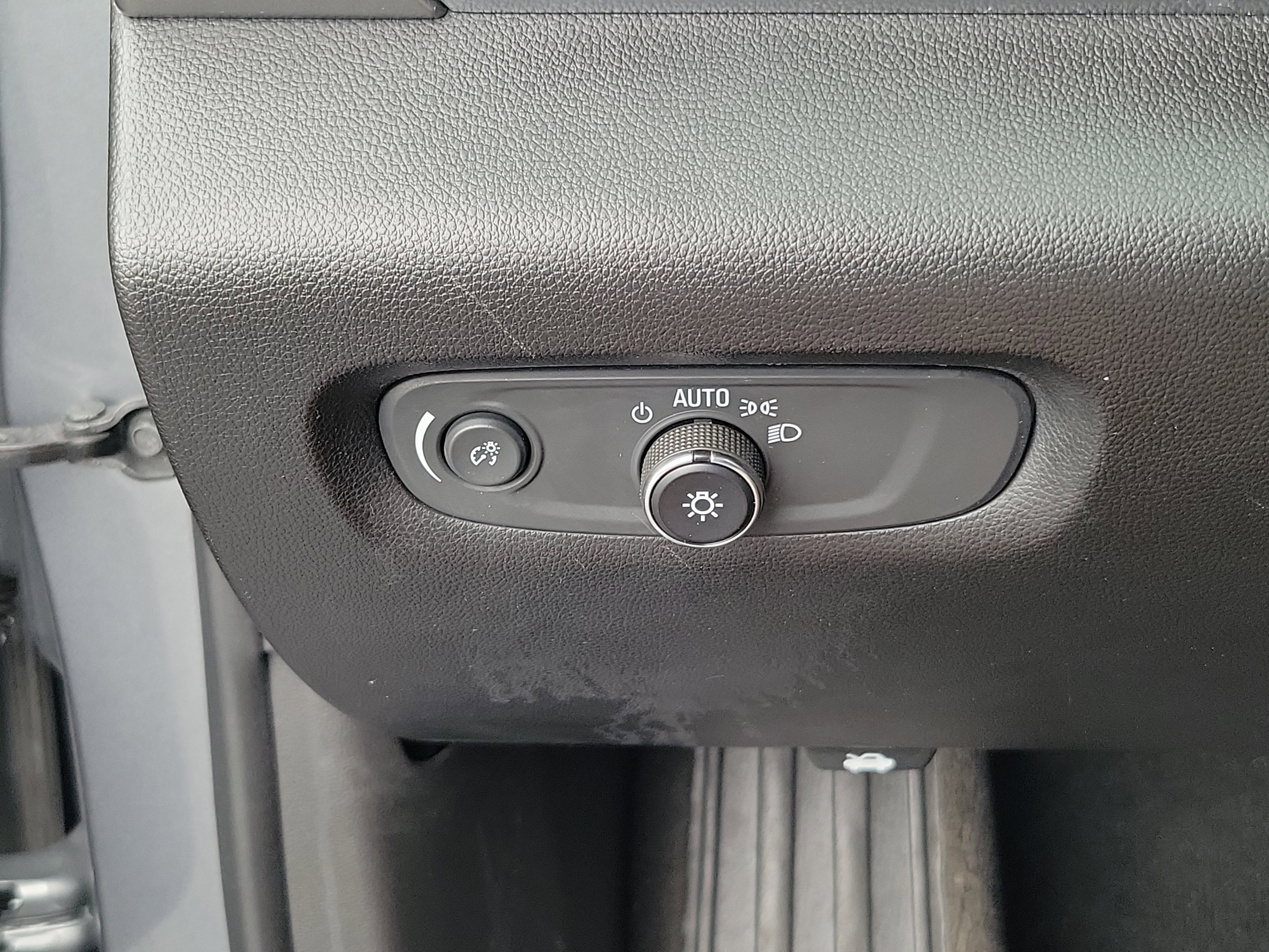 Used 2019 Chevrolet Traverse LS FWD image 20