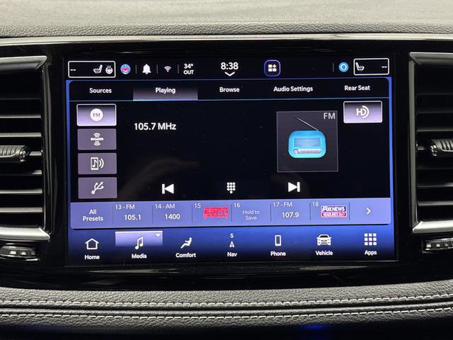 Used 2023 Chrysler Pacifica Limited w/ Uconnect Theater Family Group image 21