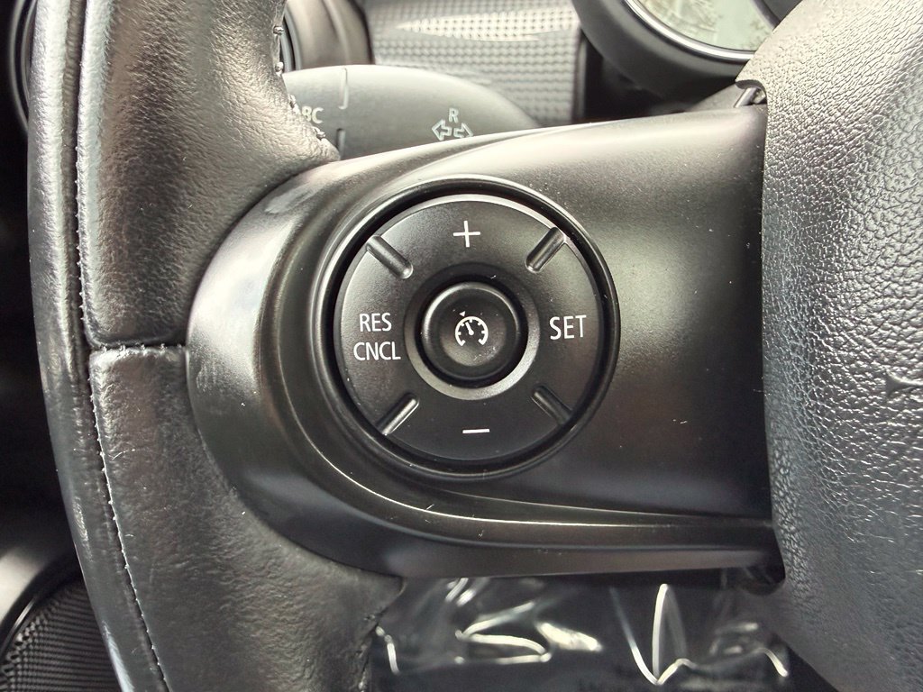 Used 2018 MINI Cooper 2-Door Hardtop FWD image 20