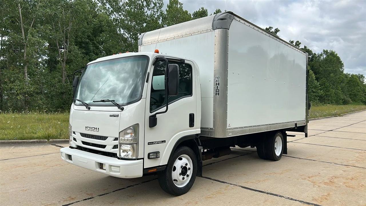 Used 2018 Isuzu NPR RWD image 18