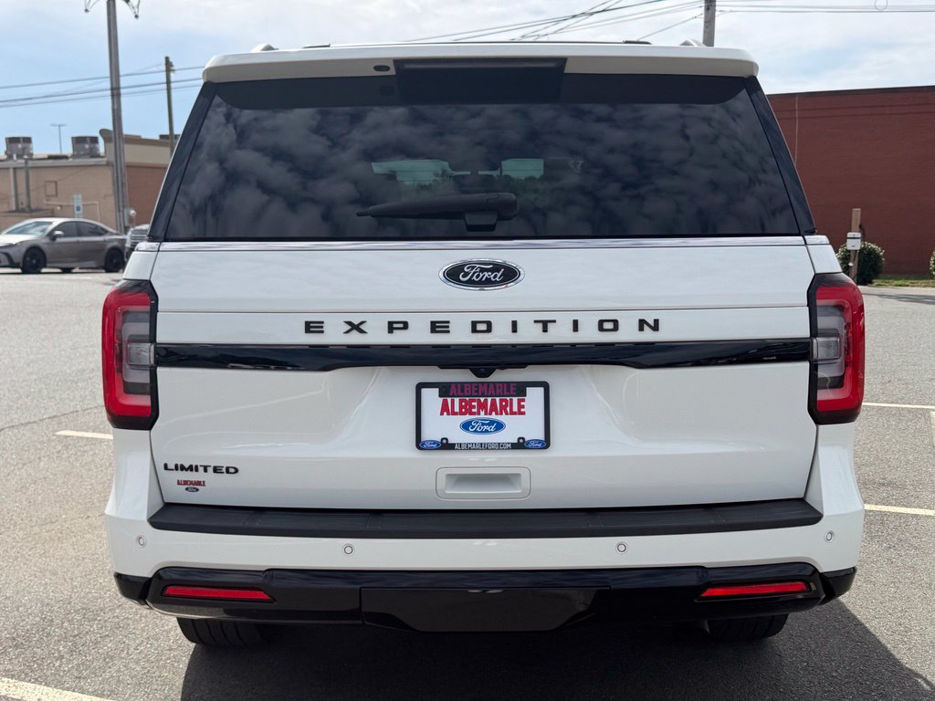 Used 2023 Ford Expedition Limited RWD image 4
