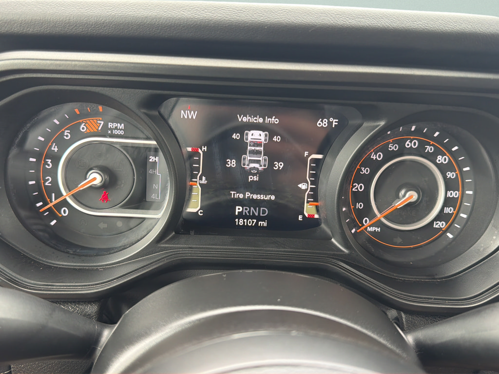 Used 2026 Jeep Wrangler Unlimited Rubicon AWD/4WD image 24
