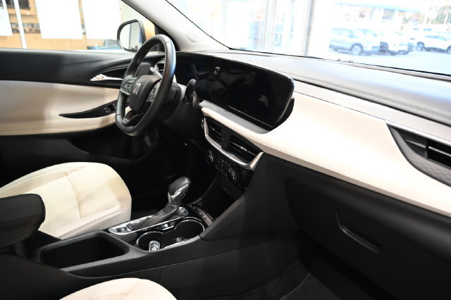 Used 2024 Buick Encore GX Sport Touring FWD image 13