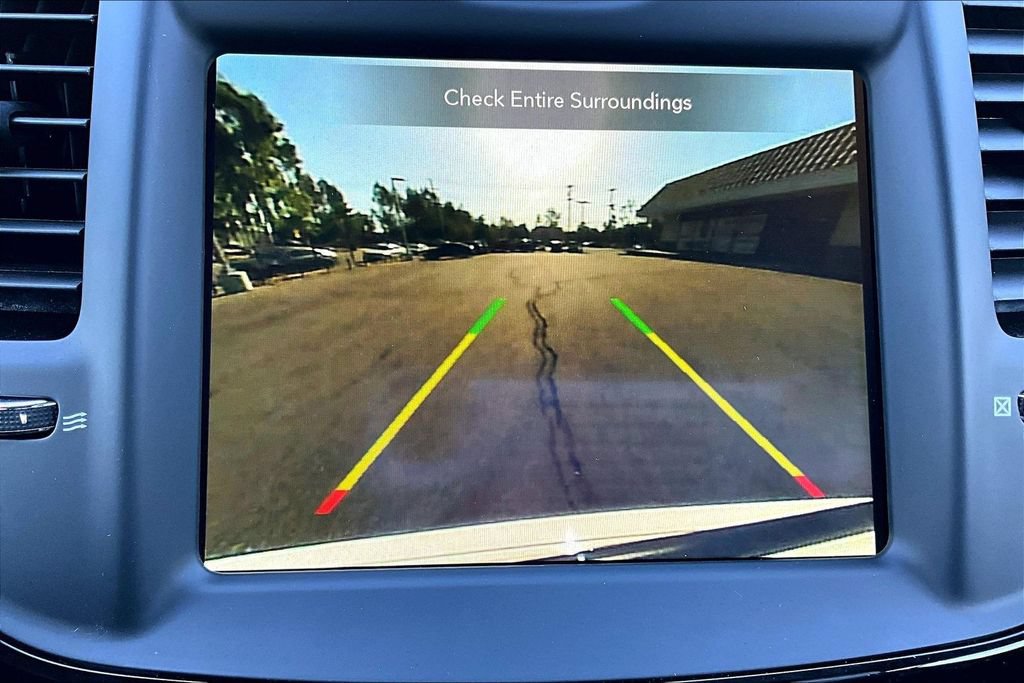 Used 2023 Chrysler 300 C RWD image 25
