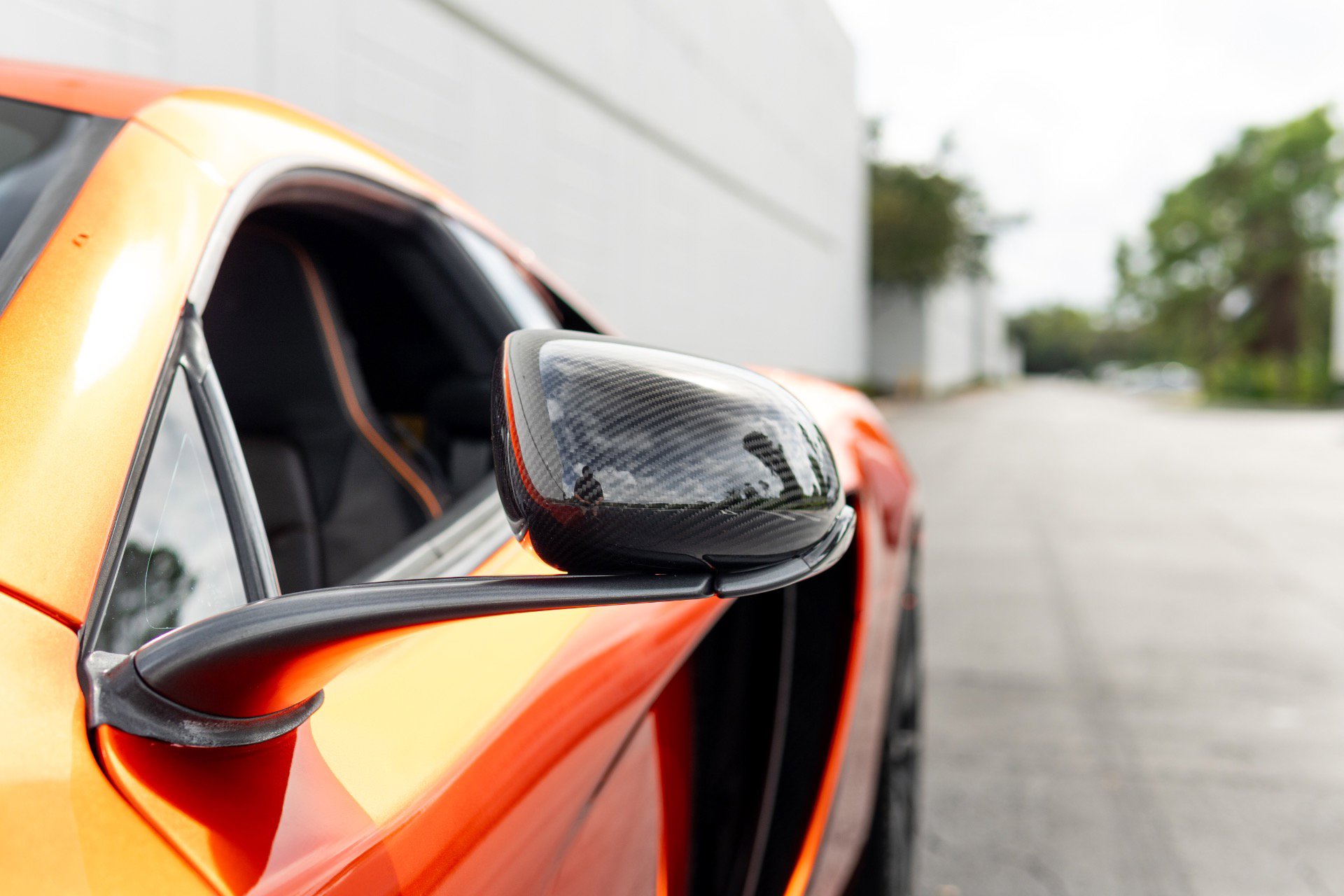 Used 2013 McLaren MP4-12C image 22