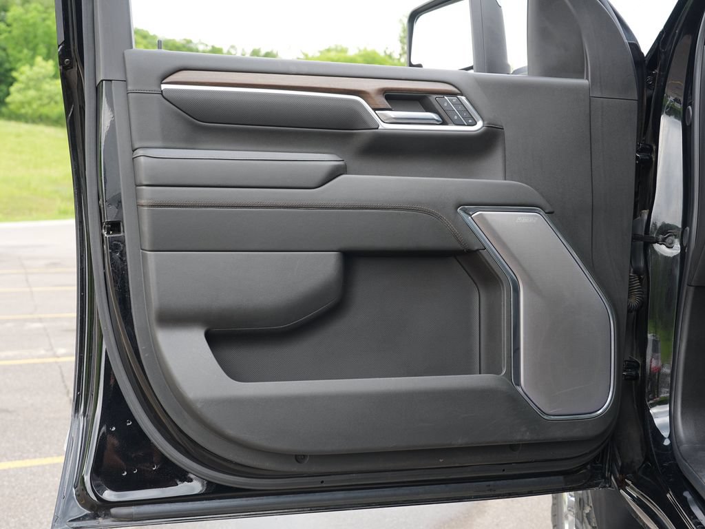 Certified 2024 Chevrolet Silverado 3500 High Country w/ High Country Premium Package AWD/4WD image 15