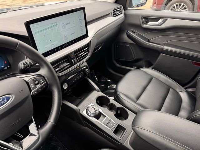 Certified 2025 Ford Escape Platinum AWD/4WD image 14