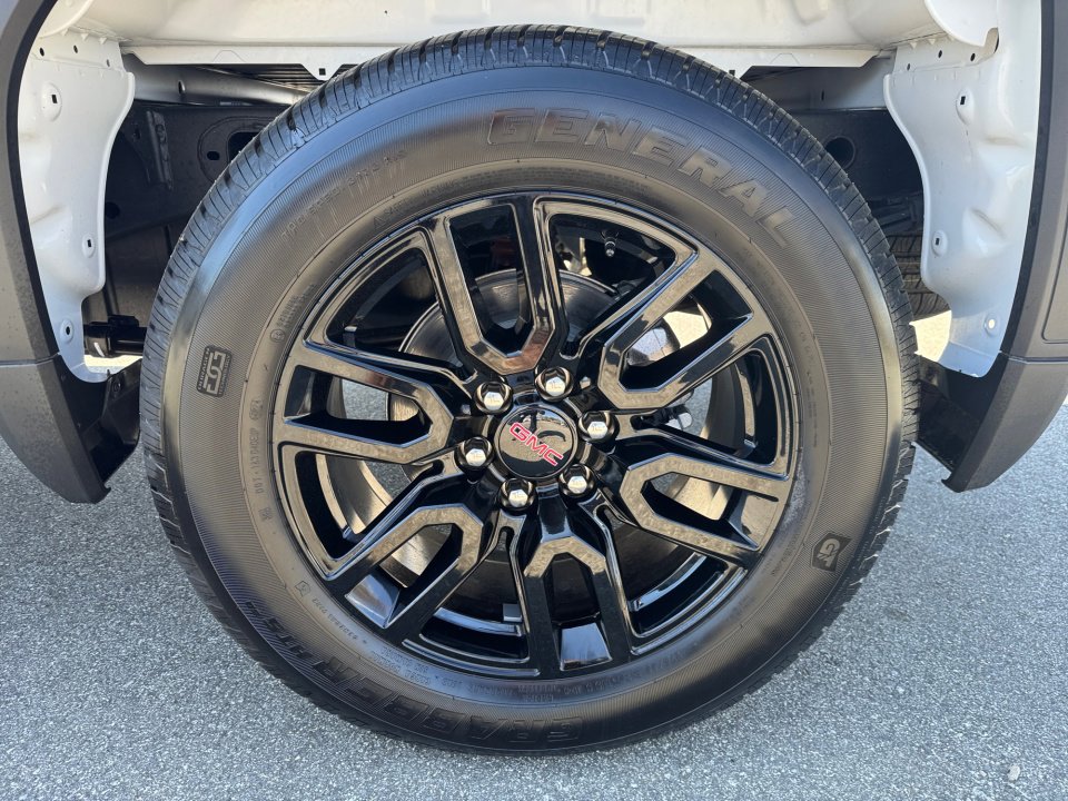 Certified 2025 GMC Sierra 1500 Pro w/ Graphite Edition image 26