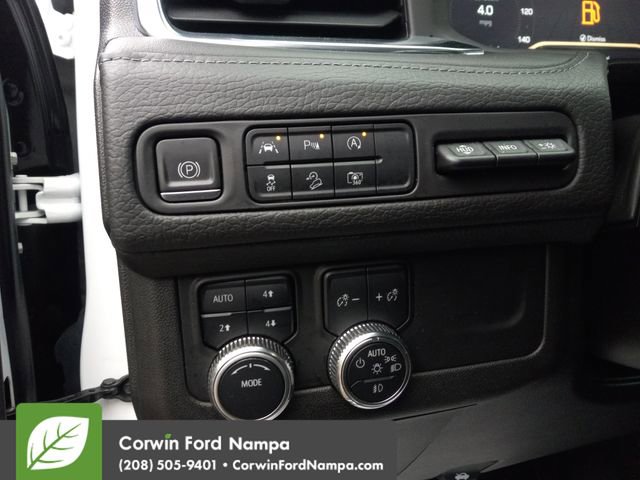 Used 2023 GMC Yukon Denali image 13