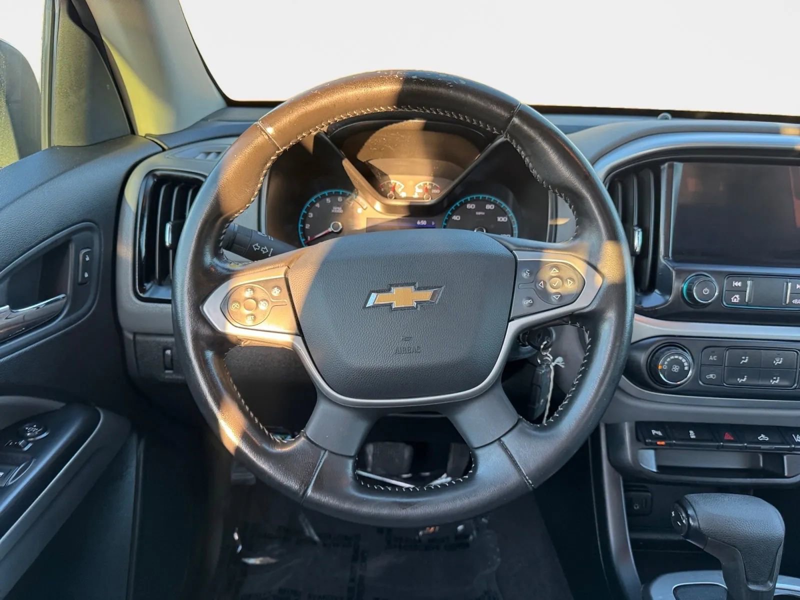 Used 2020 Chevrolet Colorado LT w/ Safety Package image 14