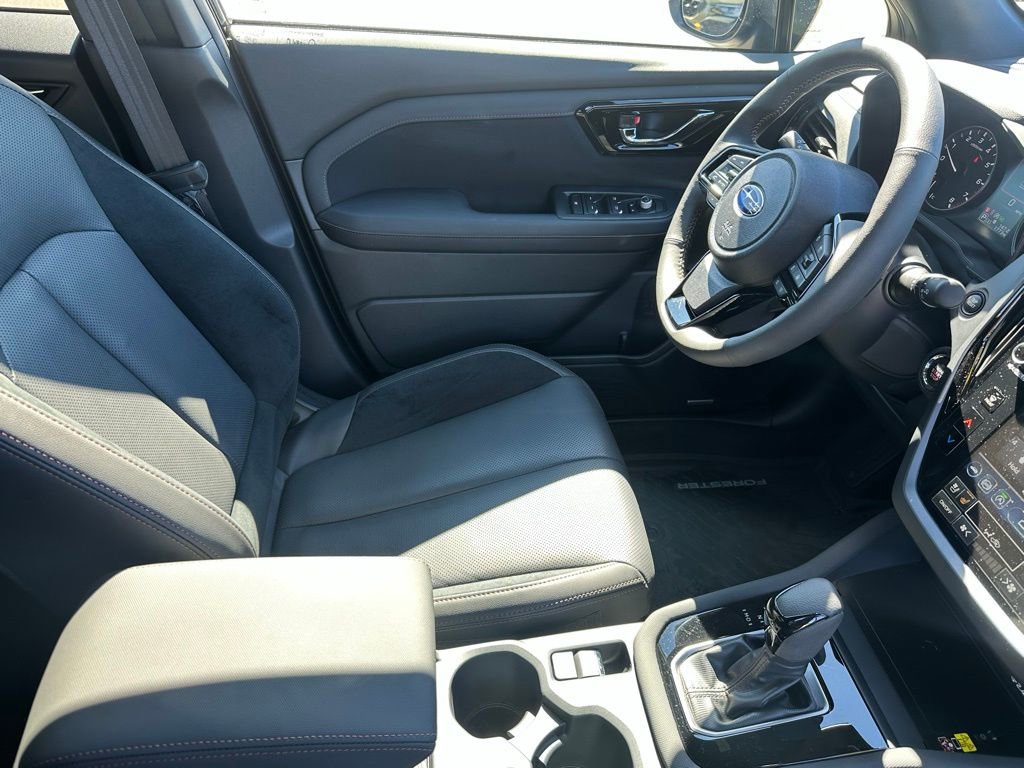 Used 2025 Subaru Forester Touring w/ Popular Package - Touring image 16