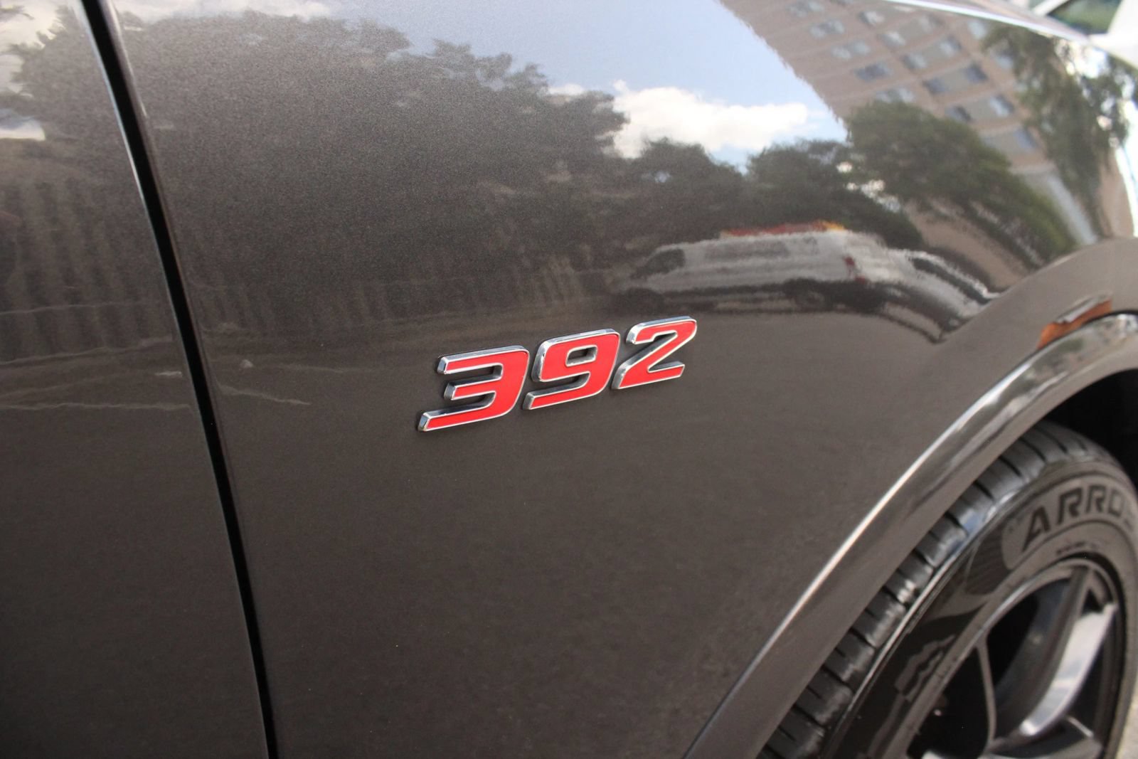 Used 2018 Dodge Durango SRT w/ Technology Group AWD/4WD image 31