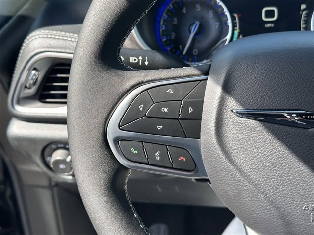 New 2026 Chrysler Pacifica Select image 14