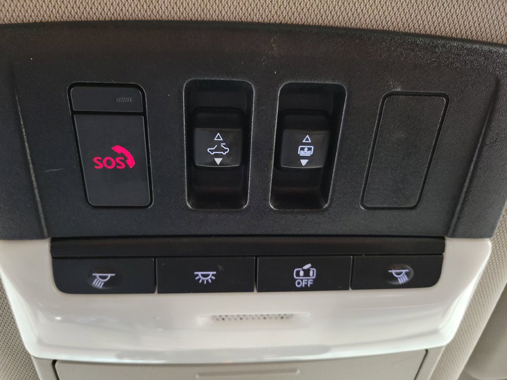 Used 2021 Nissan Rogue SL AWD/4WD image 25