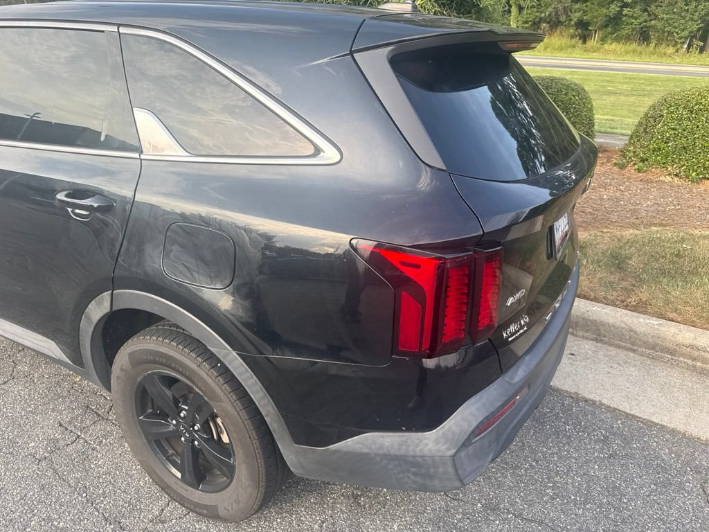Used 2021 Kia Sorento LX AWD/4WD image 8