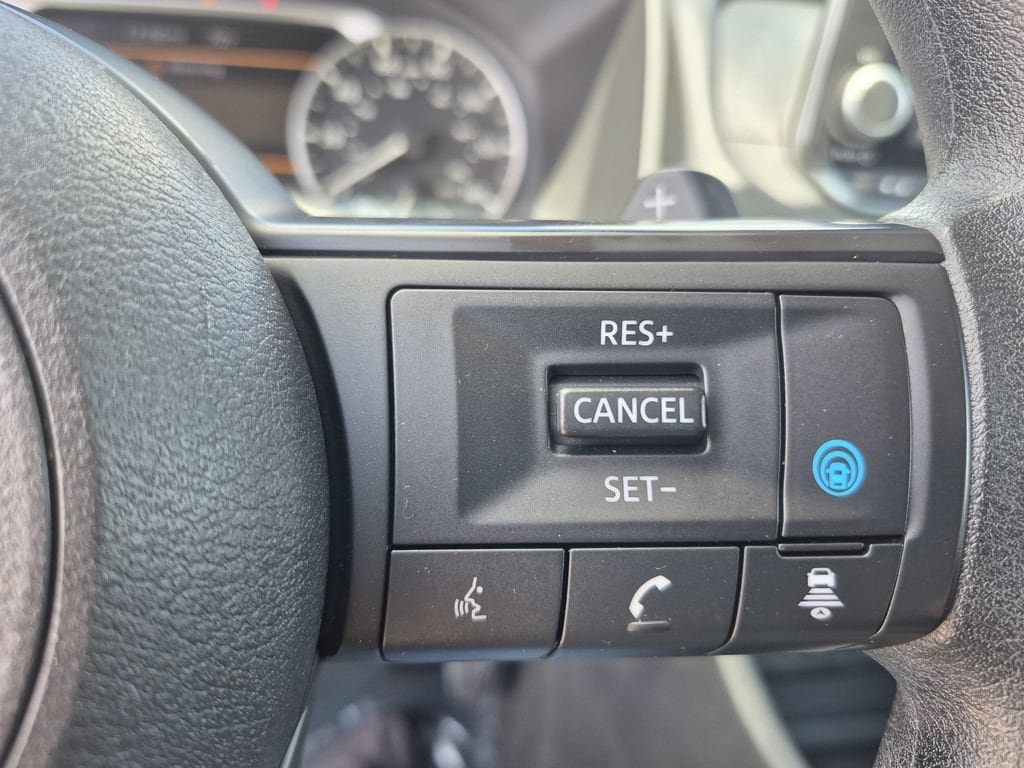 Used 2024 Nissan Rogue SV AWD/4WD image 21