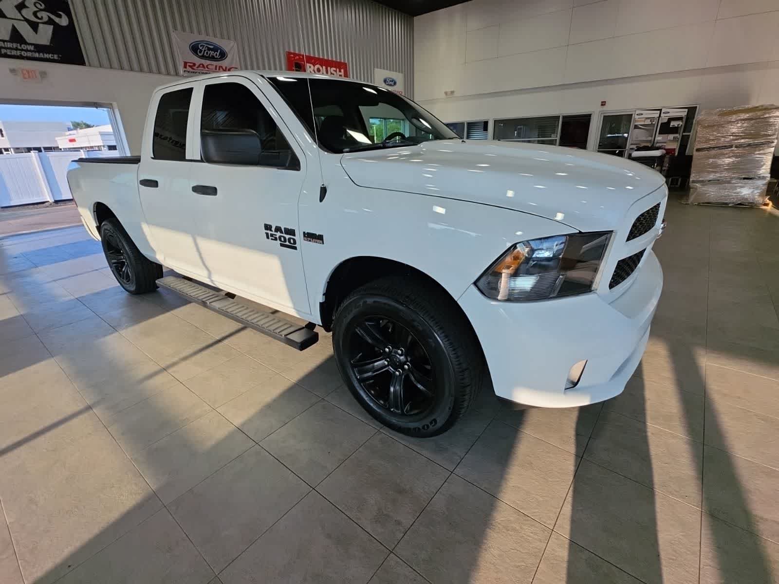 Used 2019 RAM 1500 Express w/ Express Value Package AWD/4WD image 5
