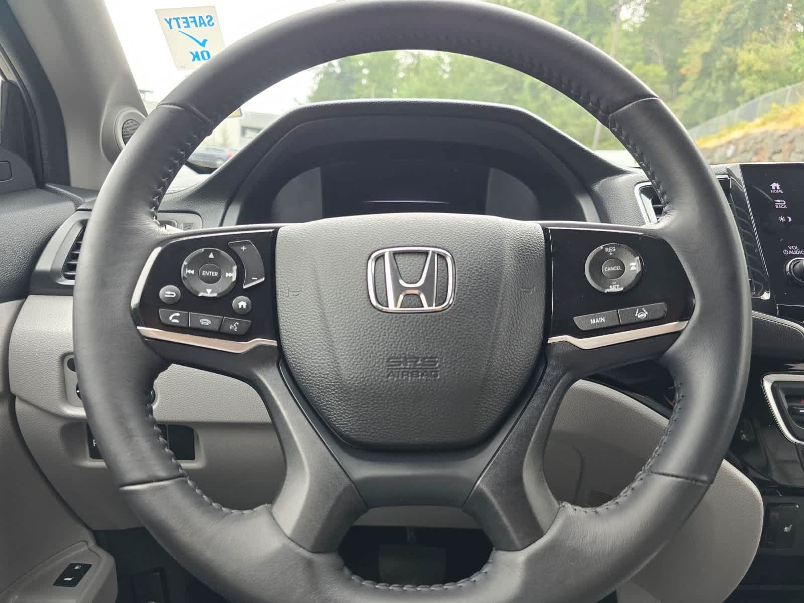 Used 2019 Honda Pilot Touring image 11