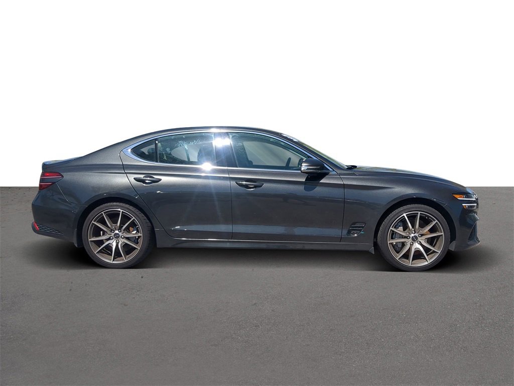 Used 2025 Genesis G70 2.5T image 2