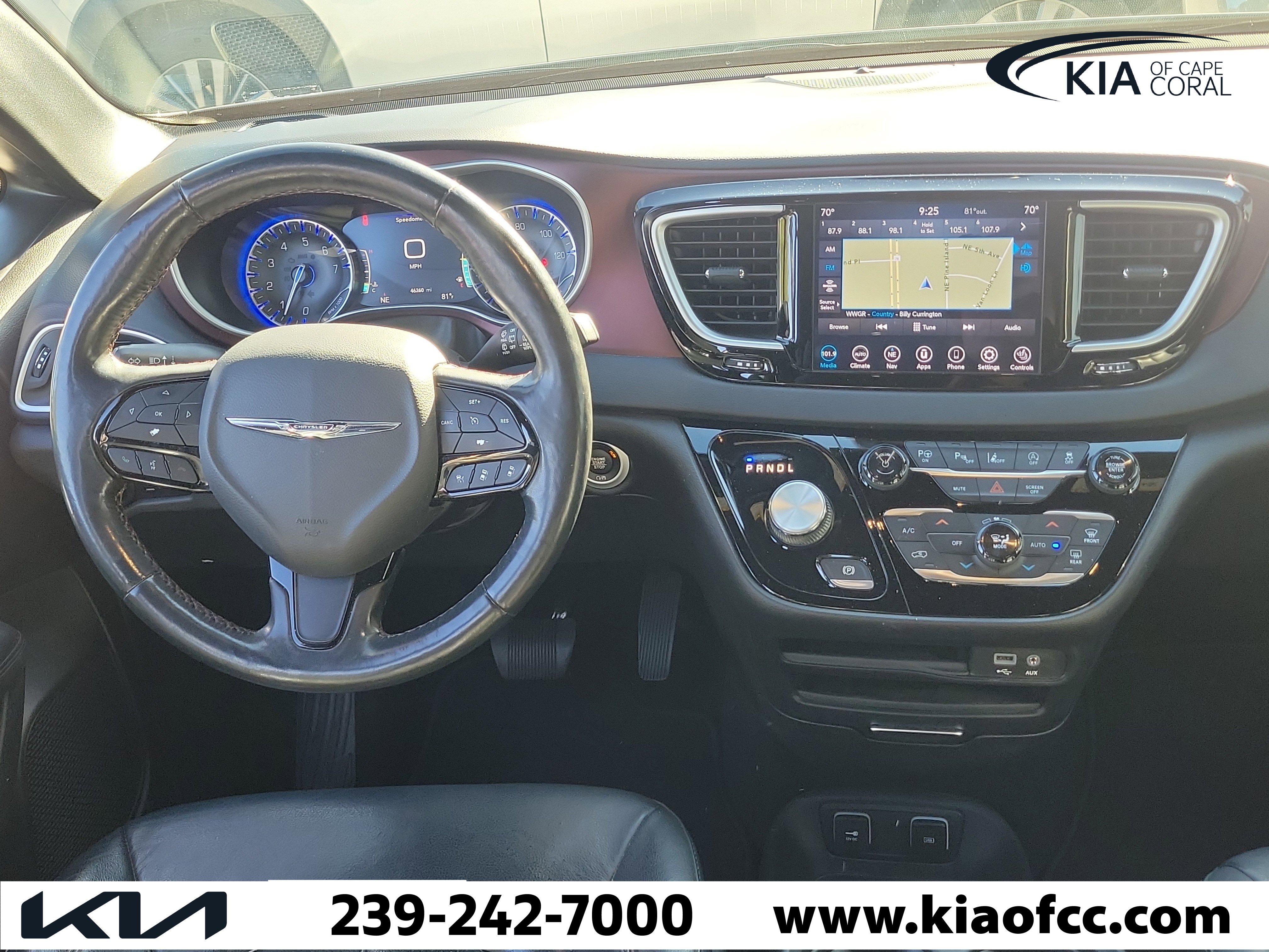 Used 2020 Chrysler Pacifica Touring-L image 19