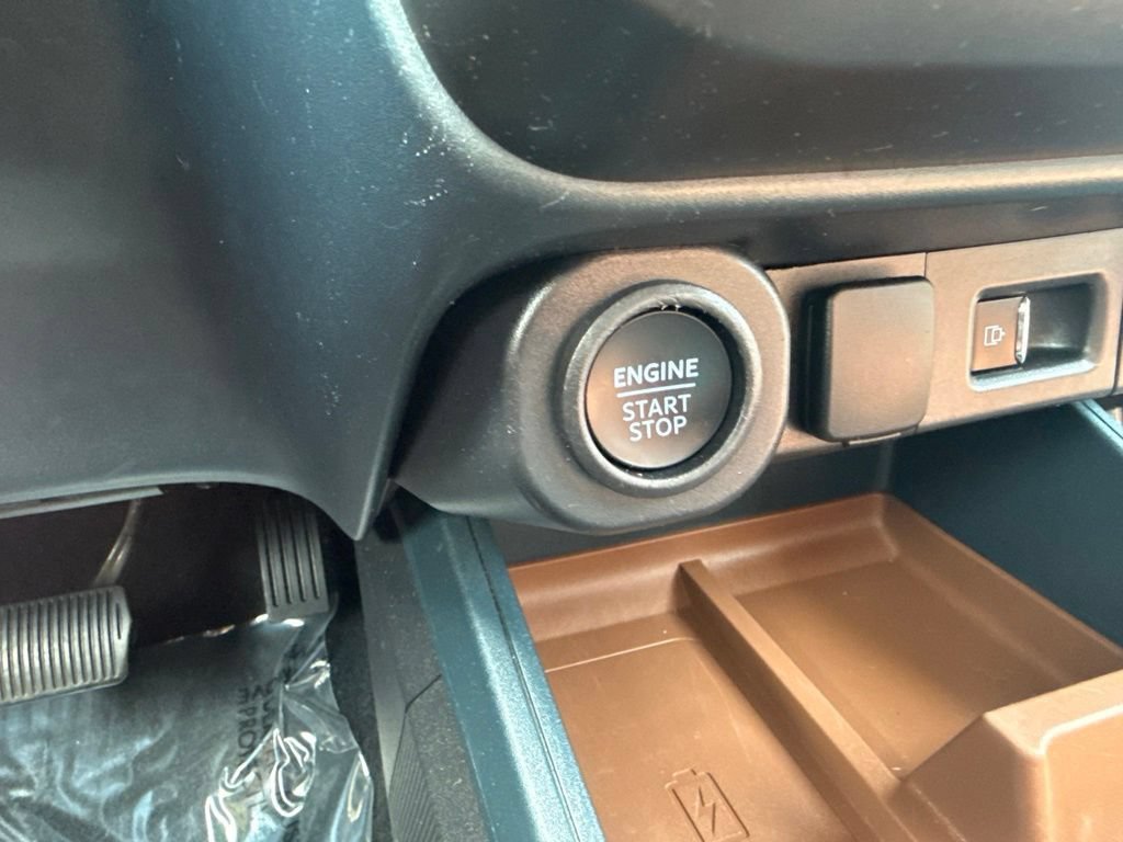 Used 2023 Ford Maverick Lariat w/ Lariat Luxury Package AWD/4WD image 12