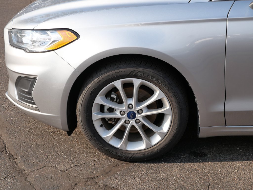 Used 2020 Ford Fusion SE FWD image 8