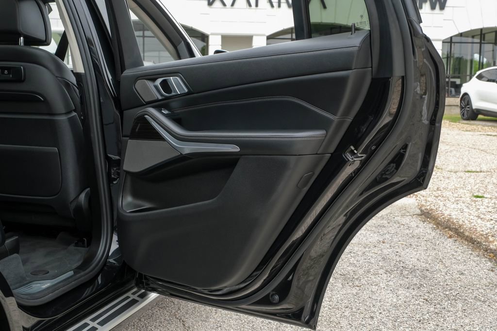 Used 2019 BMW X7 xDrive50i w/ Luxury Seating Package image 58