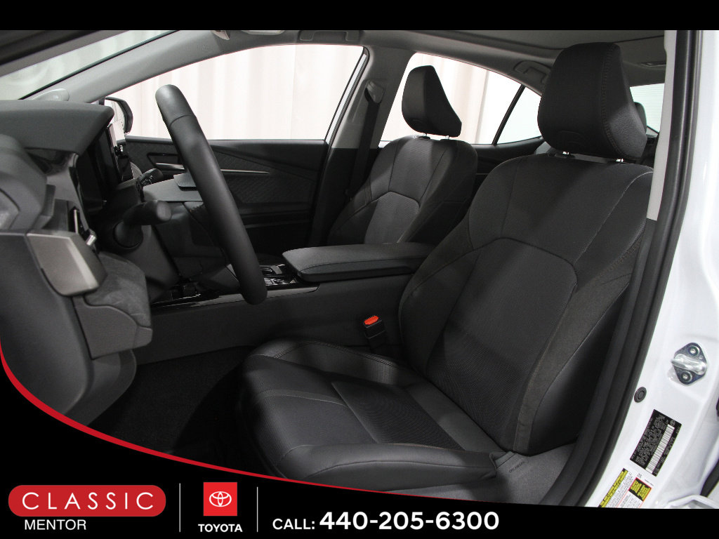 Certified 2025 Toyota Camry XLE w/ Premium Plus Package AWD/4WD image 5