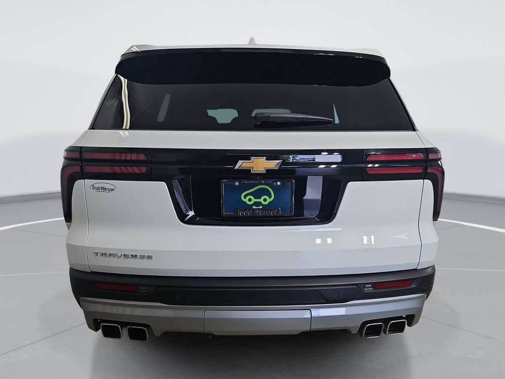 Used 2025 Chevrolet Traverse LT FWD image 5