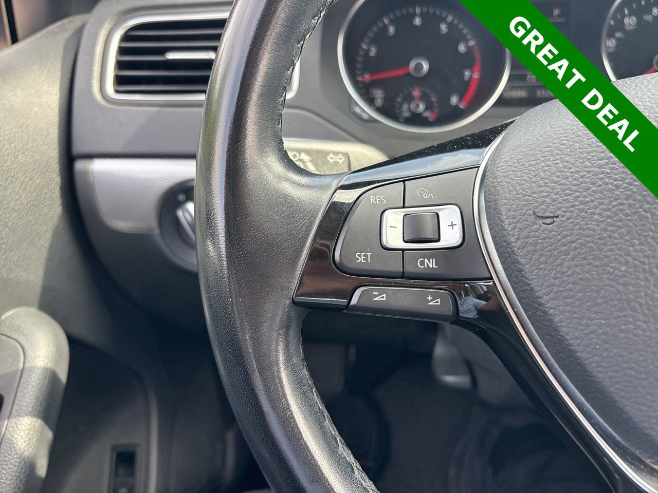 Used 2017 Volkswagen Jetta SE image 22