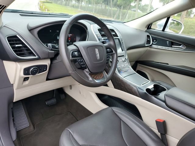 Used 2019 Lincoln Nautilus Reserve image 13